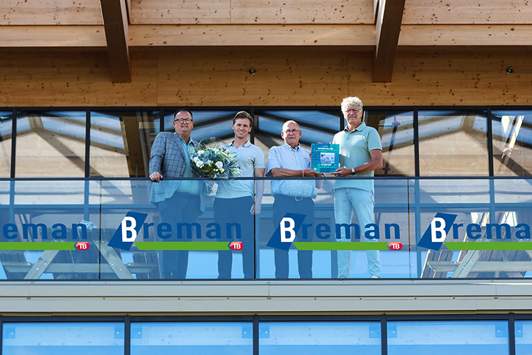 UITREIKING 1e PRESENTATIEGIDS SC GENEMUIDEN
