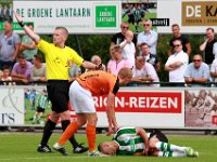 008 2016 Genemuiden Oranje Nassau  03-09-2016: Voetbal: SC Genemuiden v Oranje Nassau: Genemuiden / Ref. Paarhuis, Omar Kavak (r) of Genemuiden / Hoofdklasse B zaterdagamateurvoetbal /