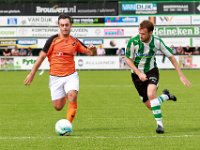 020 2016 Genemuiden Oranje Nassau  03-09-2016: Voetbal: SC Genemuiden v Oranje Nassau: Genemuiden / Firosan Ademi (l) of Oranje Nassau, Jacco Riemens (r) of Genemuiden / Hoofdklasse B zaterdagamateurvoetbal /