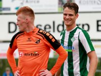 023 2016 Genemuiden Oranje Nassau  03-09-2016: Voetbal: SC Genemuiden v Oranje Nassau: Genemuiden / David van der Pol (l) of Oranje Nassau, Dirk Muis (r) of Genemuiden / Hoofdklasse B zaterdagamateurvoetbal /