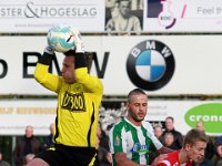 015 2016 Genemuiden Barneveld  05-11-2016: Voetbal: SC Genemuiden v SDVB: Genemuiden / Jeroen van Binsbergen (l) of SDV Barneveld, Omar Kavak (m) of Genemuiden, Ivar van beek (r) of SDV Barneveld / : SC Genemuiden, SDVB, SDV Barneveld, Jeroen van Binsbereg, Omar Kavak, Ivar van Beek
